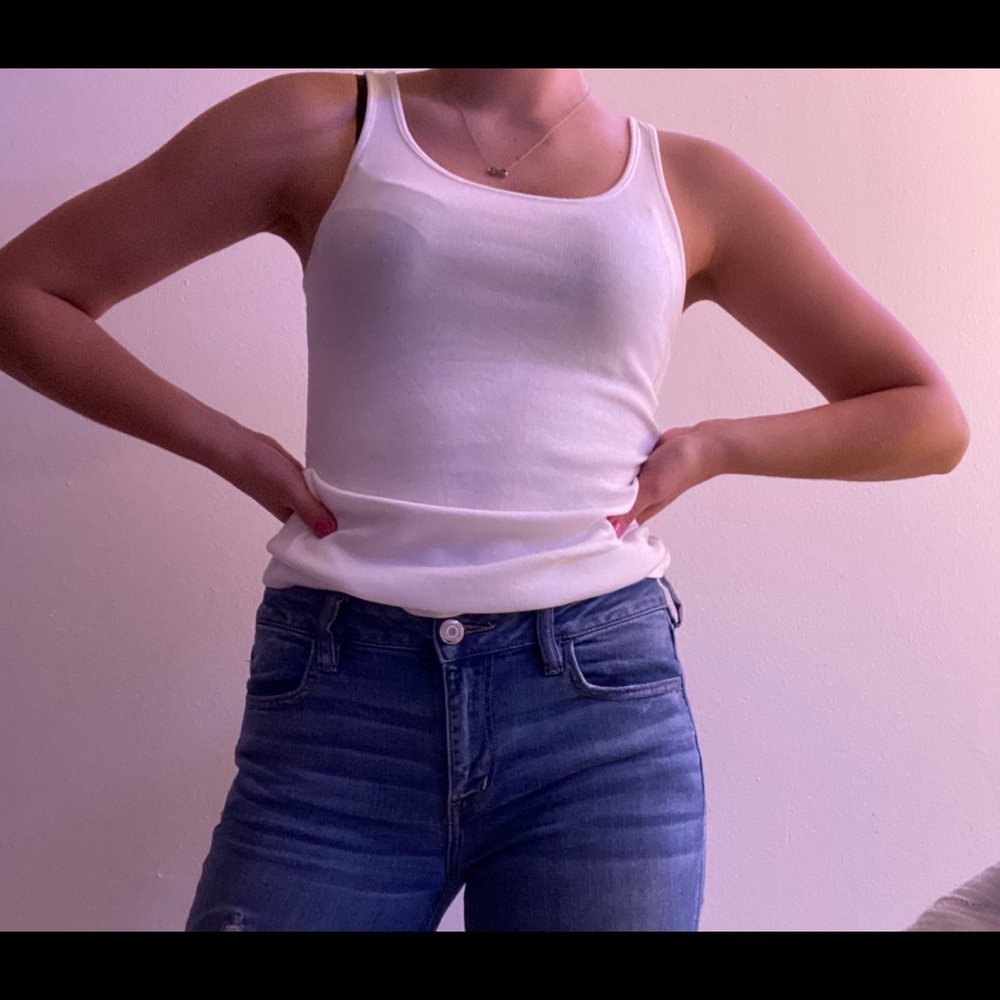 Basic White Tank - Picture 4 of 4